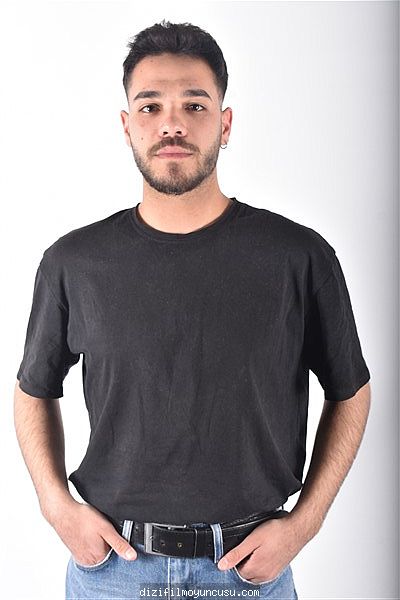 Erkek Oyuncular Adayımız Mücteba