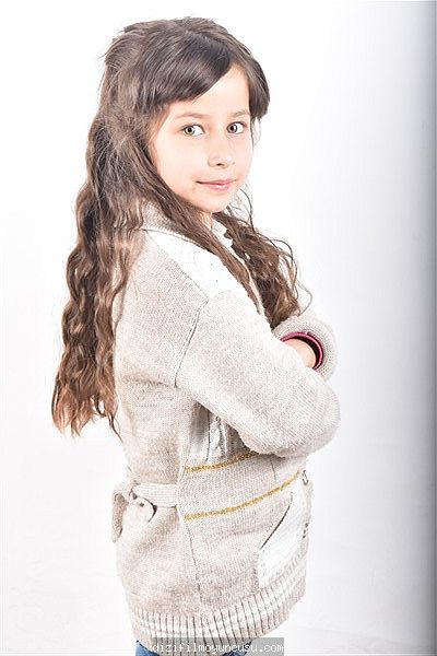 Çocuk Oyuncular Adayımız Aida