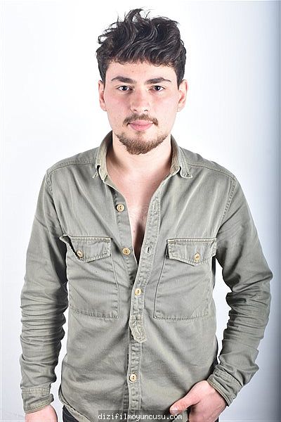 Erkek Oyuncular Adayımız Mustafa