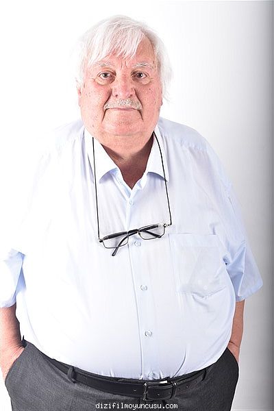 Erkek Oyuncular Adayımız Hüseyin
