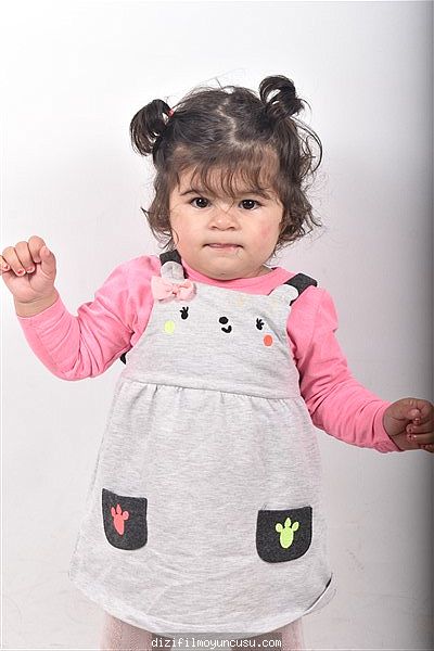 Çocuk Oyuncular Adayımız Azra