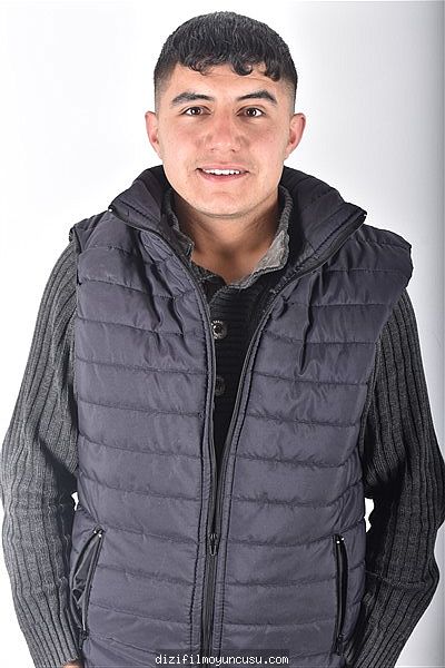 Erkek Oyuncular Adayımız Ahmet