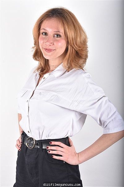 Kadın Oyuncular Adayımız Azra
