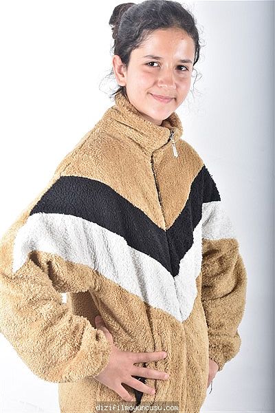 Çocuk Oyuncular Adayımız Elisa