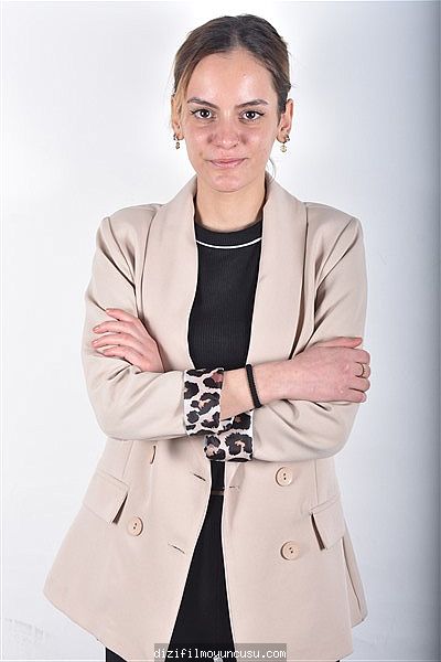 Kadın Oyuncular Adayımız Halime