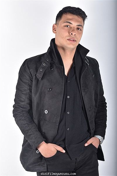 Erkek Oyuncular Adayımız Hasan