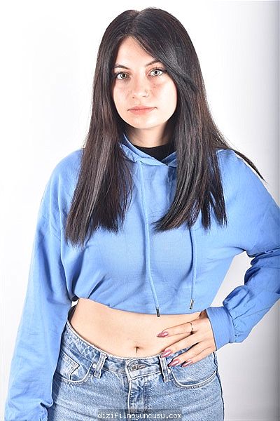 Kadın Oyuncular Adayımız Busenur