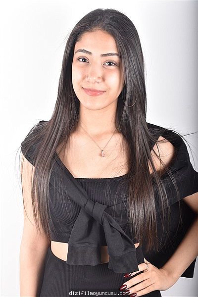 Kadın Oyuncular Adayımız Zeynep