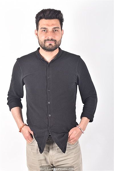 Erkek Oyuncular Adayımız Mustafa