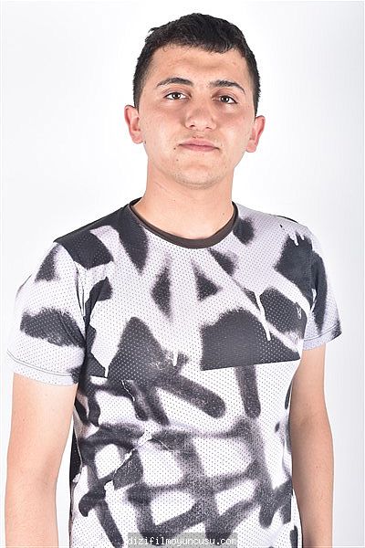 Erkek Oyuncular Adayımız Hasan