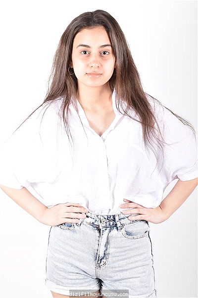 Kadın Oyuncular Adayımız Zeynep