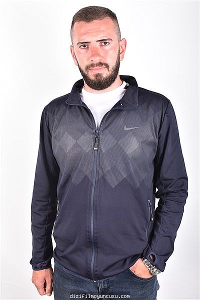 Erkek Oyuncular Adayımız Emre