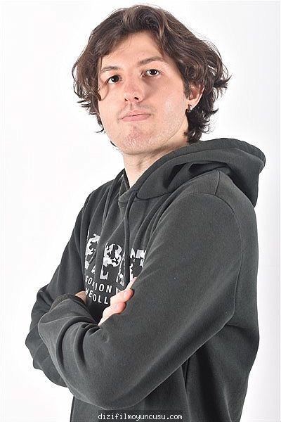 Erkek Oyuncular Adayımız Mert