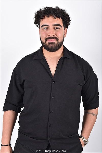 Erkek Oyuncular Adayımız Mustafa