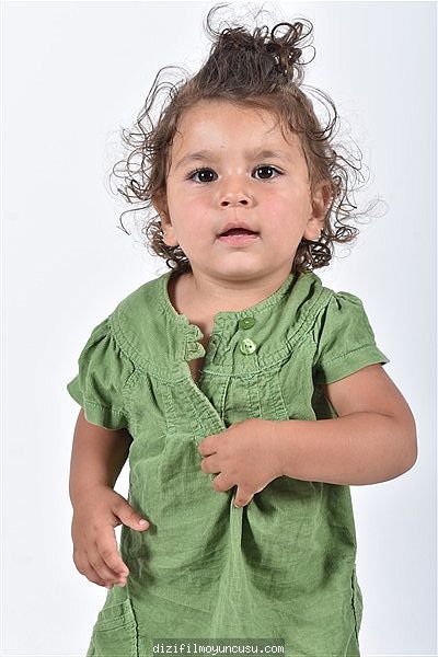 Çocuk Oyuncular Adayımız Zeynep