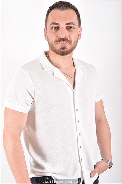 Erkek Oyuncular Adayımız Mustafa