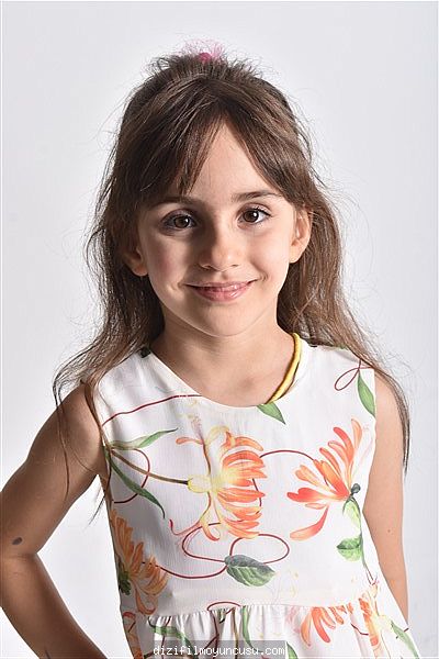 Çocuk Oyuncular Adayımız Elif