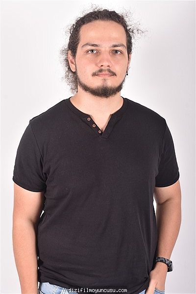 Erkek Oyuncular Adayımız Yiğit