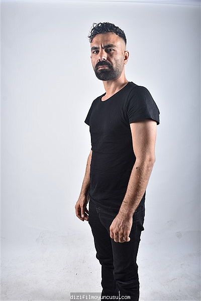 Erkek Oyuncular Adayımız Emrah