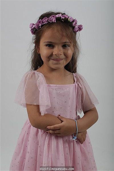 Çocuk Oyuncular Adayımız Elif