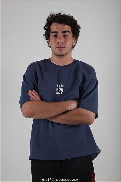 Erkek Oyuncular Adayımız Mustafa