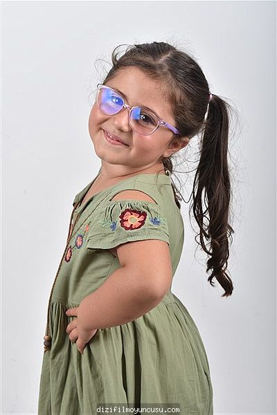 Çocuk Oyuncular Adayımız Berrak