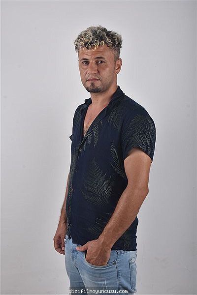 Erkek Oyuncular Adayımız Mustafa