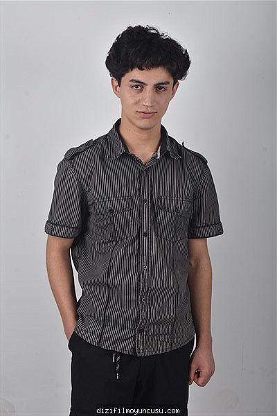 Erkek Oyuncular Adayımız Mustafa