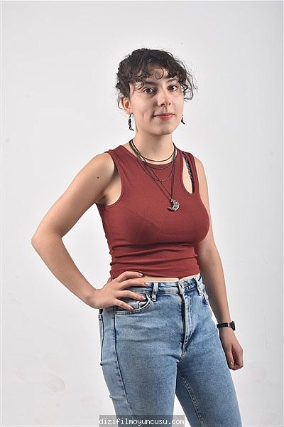 Kadın Oyuncular Adayımız Zeynep
