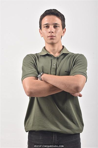 Erkek Oyuncular Adayımız Mustafa