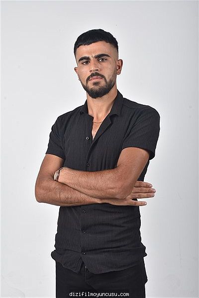 Erkek Oyuncular Adayımız Mustafa