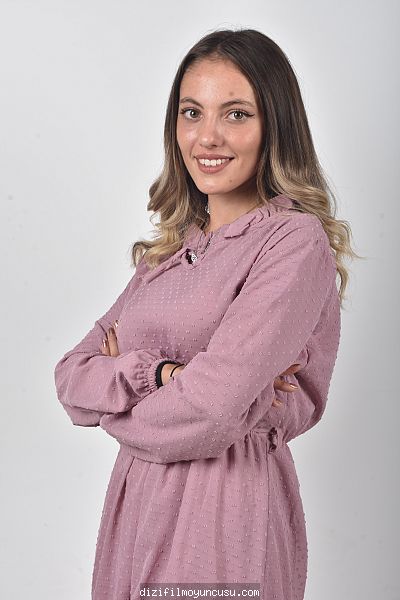 Kadın Oyuncular Adayımız Büşra