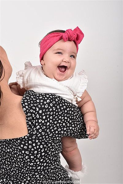 Çocuk Oyuncular Adayımız Azra