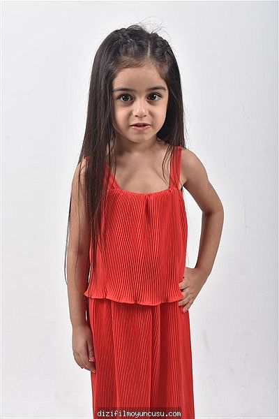 Çocuk Oyuncular Adayımız Hanım