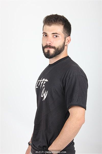 Erkek Oyuncular Adayımız Özgür