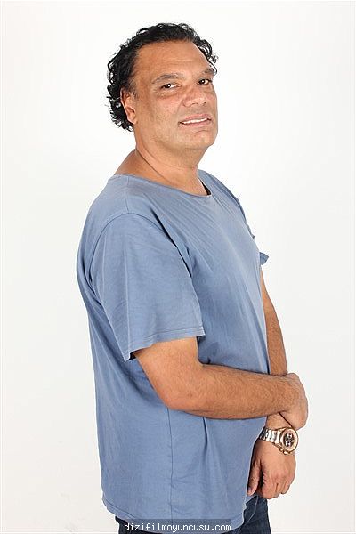 Erkek Oyuncular Adayımız Hakan