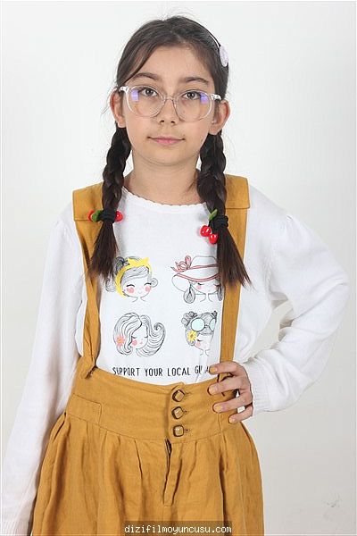 Çocuk Oyuncular Adayımız Özge