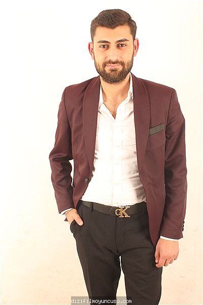 Erkek Oyuncular Adayımız Emre