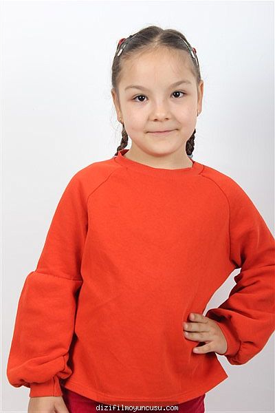 Çocuk Oyuncular Adayımız Elisa
