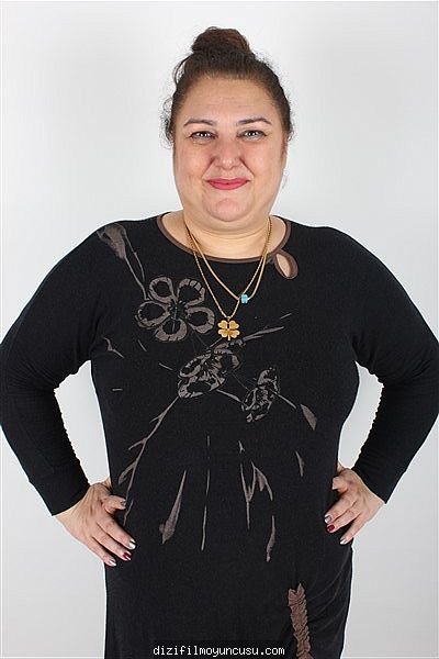 Kadın Oyuncular Adayımız Özlem