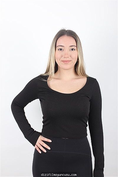 Kadın Oyuncular Adayımız Elif