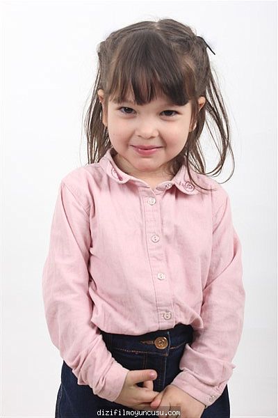 Çocuk Oyuncular Adayımız Elif