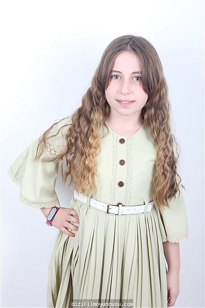 Çocuk Oyuncular Adayımız Mina
