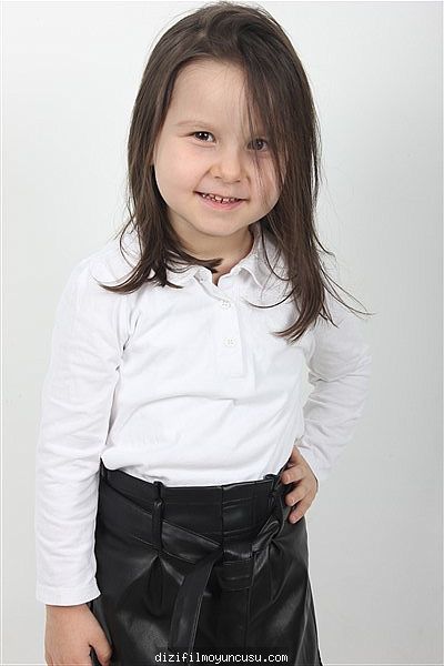 Çocuk Oyuncular Adayımız Almira