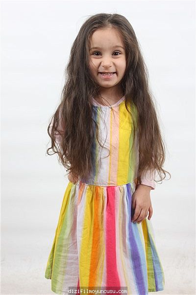 Çocuk Oyuncular Adayımız Elif