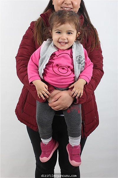 Çocuk Oyuncular Adayımız Ada
