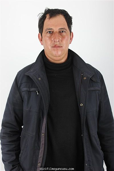 Erkek Oyuncular Adayımız Cüneyt