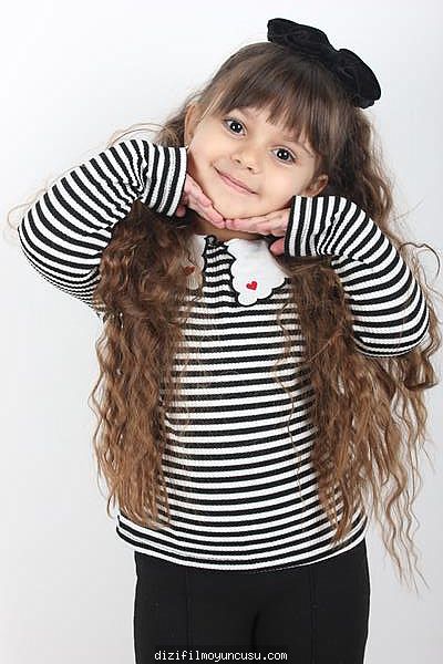 Çocuk Oyuncular Adayımız Sare