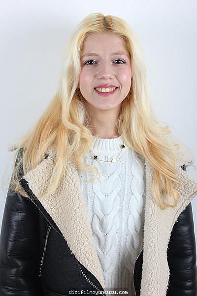 Kadın Oyuncular Adayımız Elif