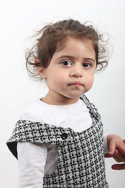 Çocuk Oyuncular Adayımız Asya